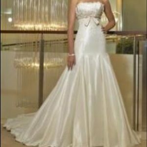 French taffeta wedding dress brand new! Never worn